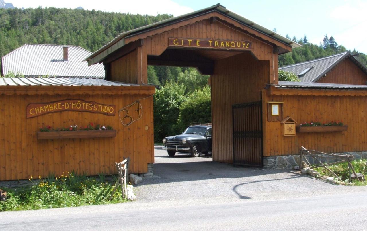 Maison D' Hotes Tranquyl Barcelonnette Luaran gambar